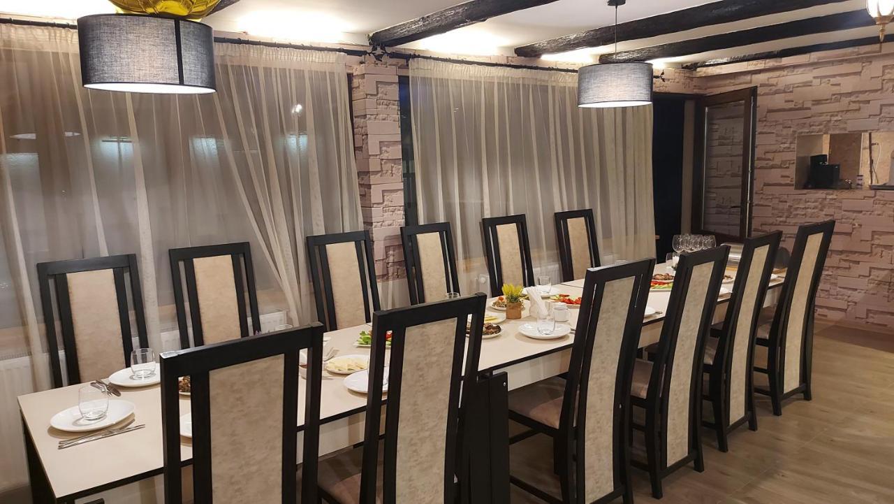 Guest House Sandro Kazbegi Εξωτερικό φωτογραφία