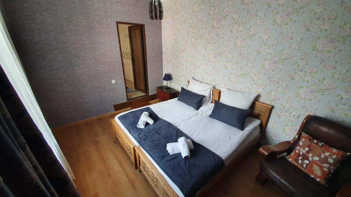 Guest House Sandro Kazbegi Δωμάτιο φωτογραφία