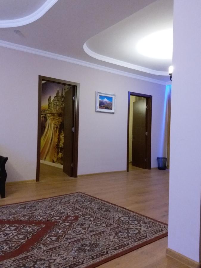 Guest House Sandro Kazbegi Εξωτερικό φωτογραφία
