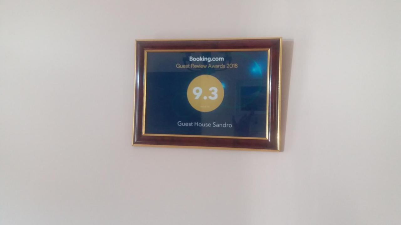Guest House Sandro Kazbegi Εξωτερικό φωτογραφία