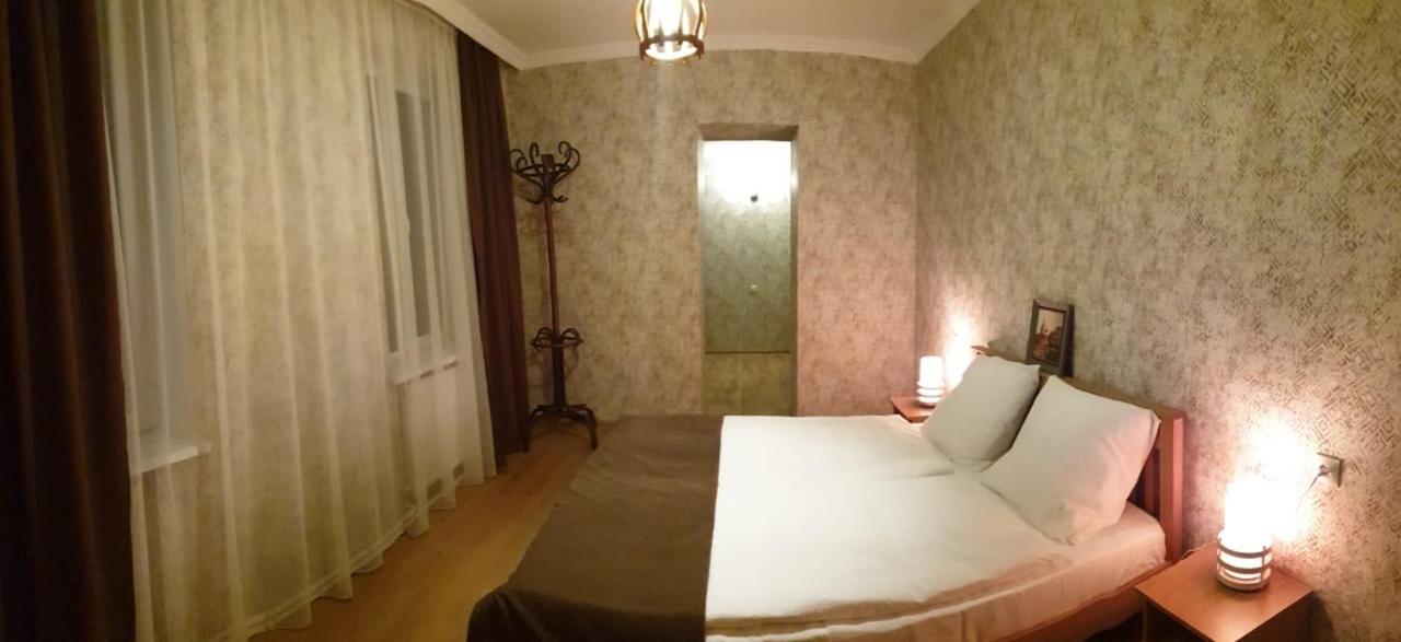 Guest House Sandro Kazbegi Εξωτερικό φωτογραφία