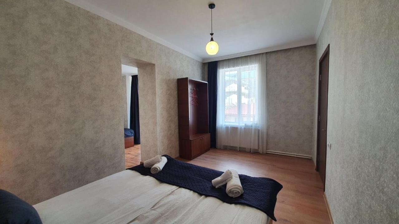 Guest House Sandro Kazbegi Εξωτερικό φωτογραφία