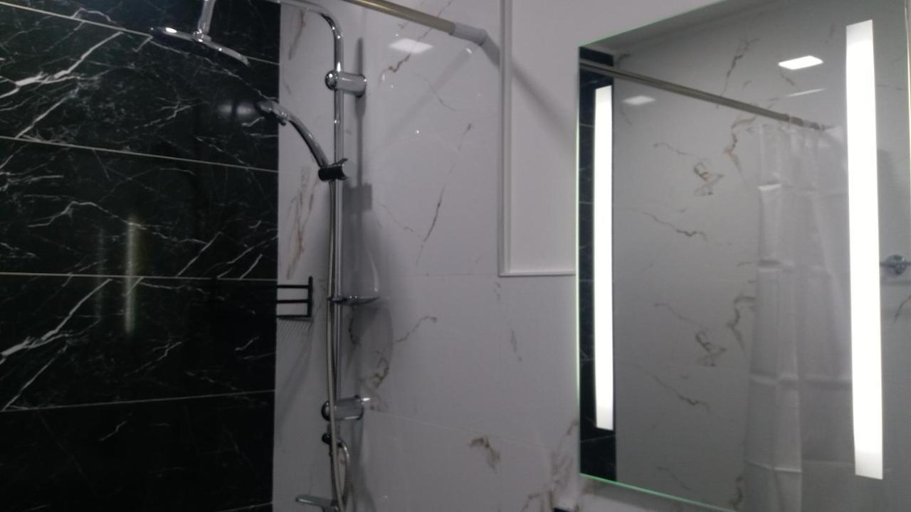 Guest House Sandro Kazbegi Εξωτερικό φωτογραφία